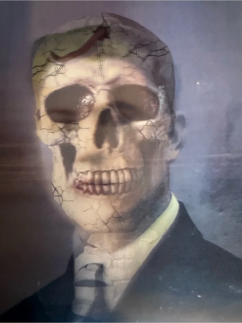 Halloween Lenticular Faux Antique Look Spooky Guy Haunted House Decorative